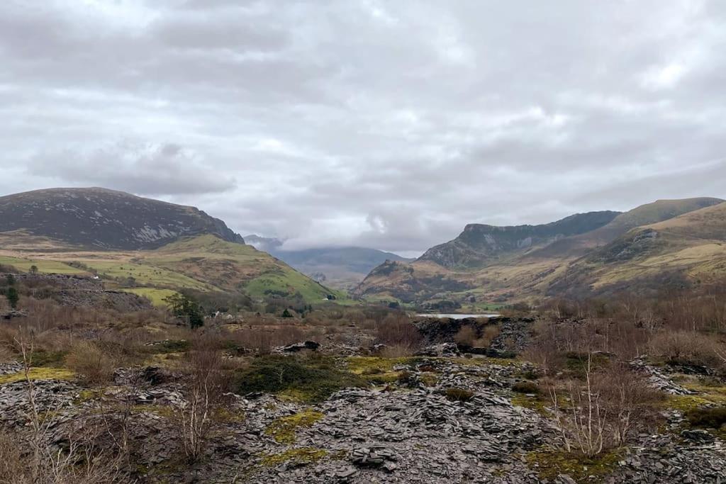 Welsh Holiday Home Sleeps 5 Close To Beaches & Mountains Nantlle Exteriér fotografie