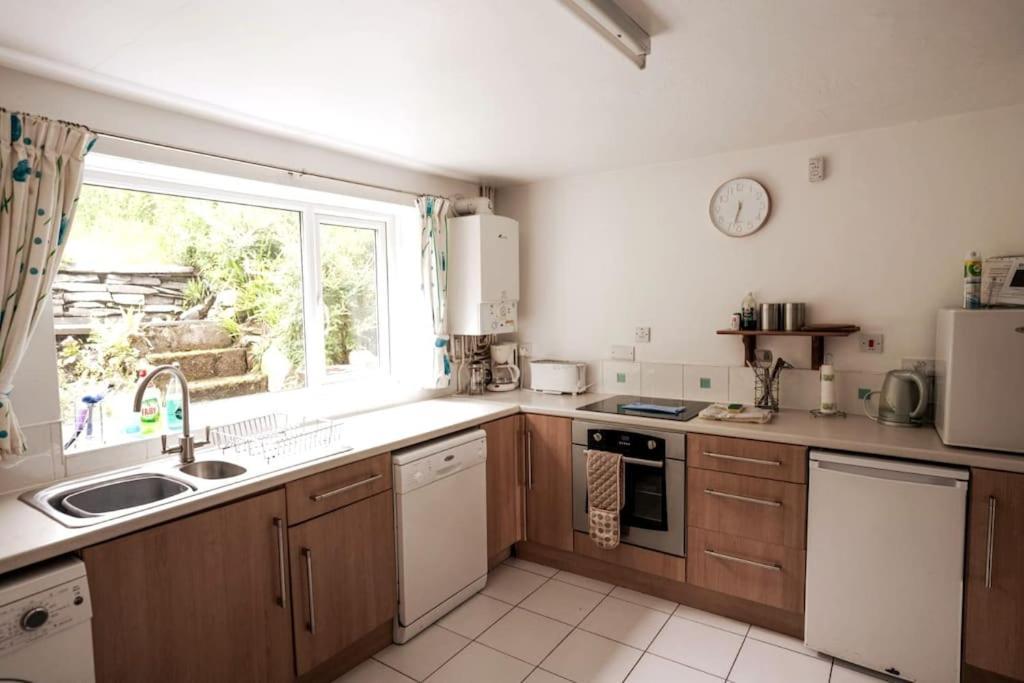 Welsh Holiday Home Sleeps 5 Close To Beaches & Mountains Nantlle Exteriér fotografie