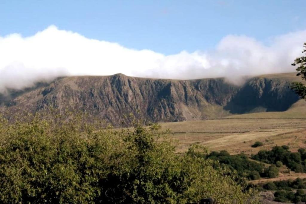 Welsh Holiday Home Sleeps 5 Close To Beaches & Mountains Nantlle Exteriér fotografie